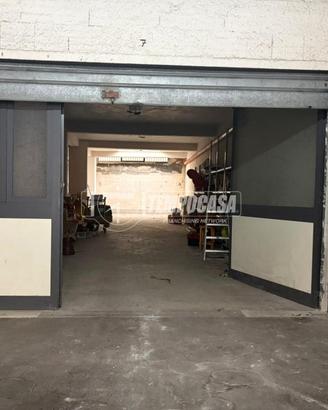 Ampio Deposito di 200 mq - Gravina di Catania