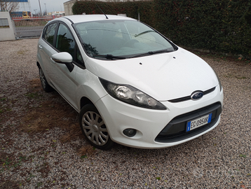 Ford Fiesta 1.2 benzina per neopatentati