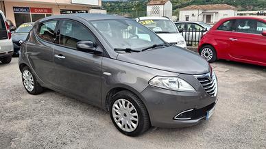 Lancia Ypsilon 1.2 69 CV 5 porte S&S Gold