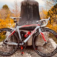 Pinarello FP7 bici corsa full carbonio Campagnolo