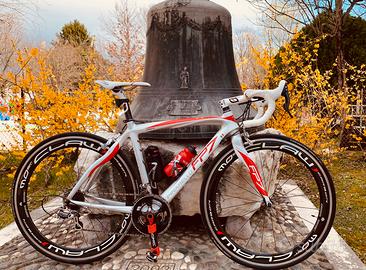 Pinarello FP7 bici corsa full carbonio Campagnolo