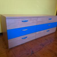 Comò e letto una piazza e mezza