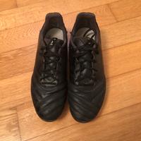 Scarpe con tacchetti rugby / calcio n. 42