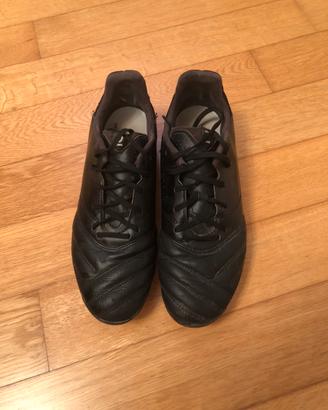 Scarpe con tacchetti rugby / calcio n. 42