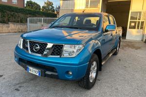 Nissan Navara 2.5 dCi 4 porte Doppia Cabina 4X4