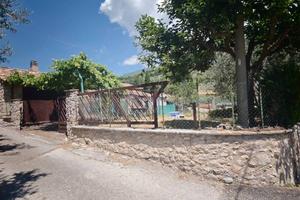 Casa indipendente di 153 m² con 5 locali e box aut