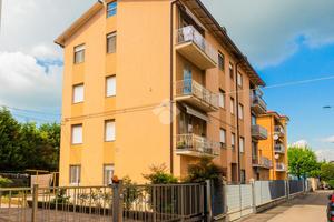 3 LOCALI A CORREGGIO