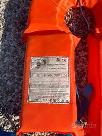 Giubbotti di salvataggio €6,00 cad.
