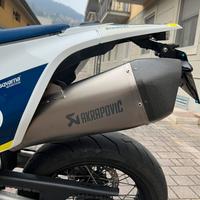 Akrapovič Slip-On Line per Husqvarna 701