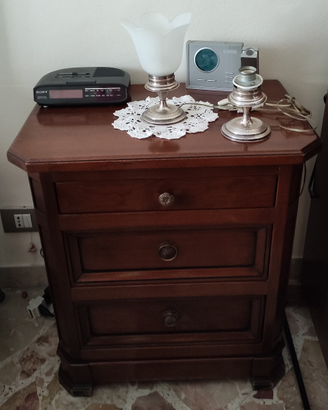 2 comodini legno colore noce