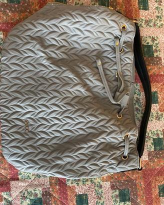 borsa gaudi la borsa come si vede dalla foto ha un