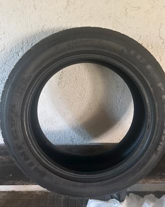 Gomme auto