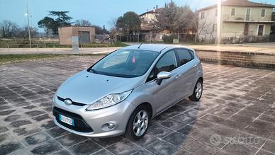ford fiesta 1.4  deisel per neopatentati