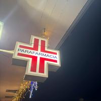 Insegna a croce parafarmacia