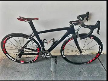 bicicletta da corsa carbonio