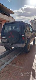 Mitsubishi Pajero perfettamente funzionante.