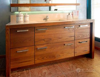 BAGNO IN LEGNO MASSELLO