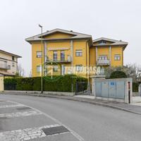 4 LOCALI SU DUE LIVELLI A STEZZANO!