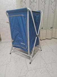 Mobiletto per campeggio