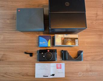 Leica M typ 240 + custodia con 2 anni di garanzia