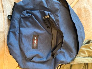 Zaino eastpak blu