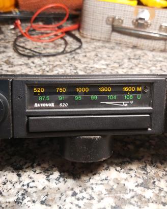 AUTORADIO D'EPOCA AUTOVOX CON FM FUNZIONANTE PERFE