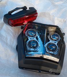 Faro anteriore posteriore Tenerè 700