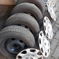 Gomme Invernali per Peugeot 307 con Copricerchi