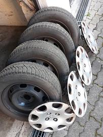 Gomme Invernali per Peugeot 307 con Copricerchi