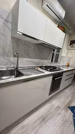 Cucina LINEARE MODERNA BIANCA