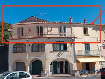 Appartamento con sottotetto e deposito