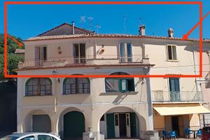 Appartamento con sottotetto e deposito