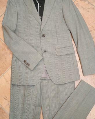 Completo uomo Giacca, pantaloni e due camicie 