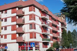 3 LOCALI A PESCHIERA BORROMEO