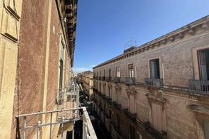 Appartamento di 153 m² con 5 locali a Catania