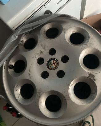 Cerchi in lega alfa romeo