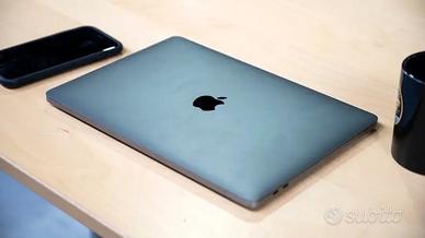 Macbook 13 Pro 2020 Intel i5 8Gb RAM 512Gb ROM