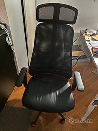 Sedia gaming IKEA MATCHSPEL nera e rossa
