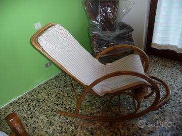 Sedia a dondolo in bambu'!VARESE CENTRO