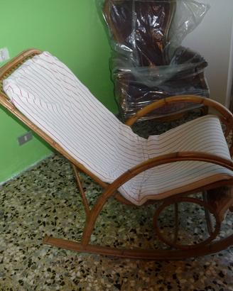 Sedia a dondolo in bambu'!VARESE CENTRO