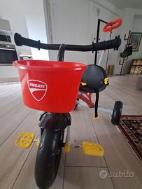 Triciclo Ducati