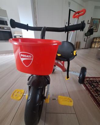 Triciclo Ducati