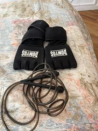 Guanti e corda per la boxe