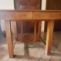 Tavolo in legno massello