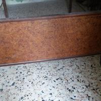 Antico letto matrimoniale