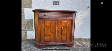 Mobile in legno