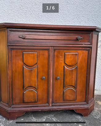 Mobile in legno