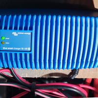 Carica batterie Victron Energy 25A nuovo