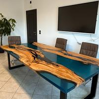 Tavolo in Legno di ulivo e Resina