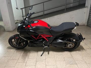 Diavel carbon
